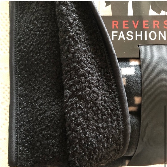 Ike Behar Reversible Winter Wrap - Picture 8 of 8